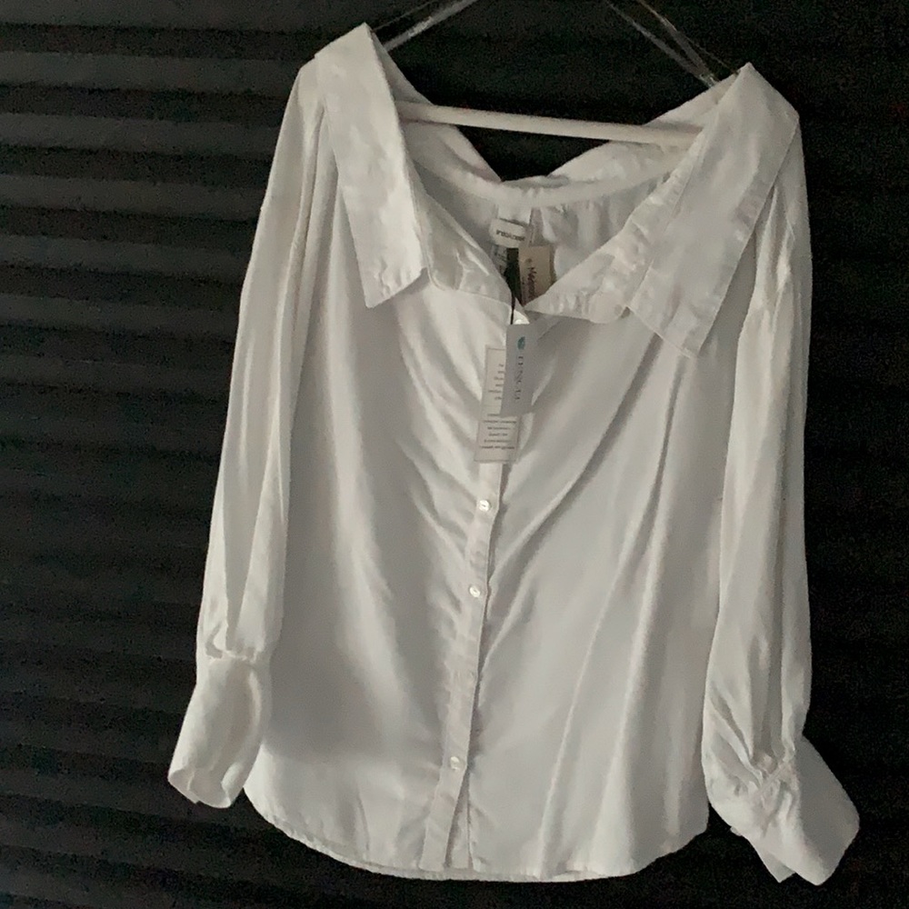 White button-down off the shoulder Tencel blouse